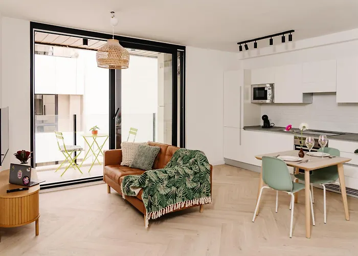 Luxury Bisazza By Beyond Air Daire Sliema